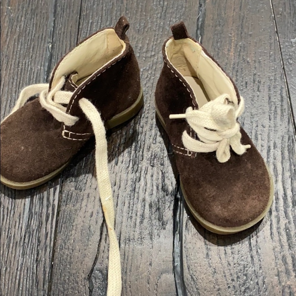 Baby gap brown suede leather shoe size 5